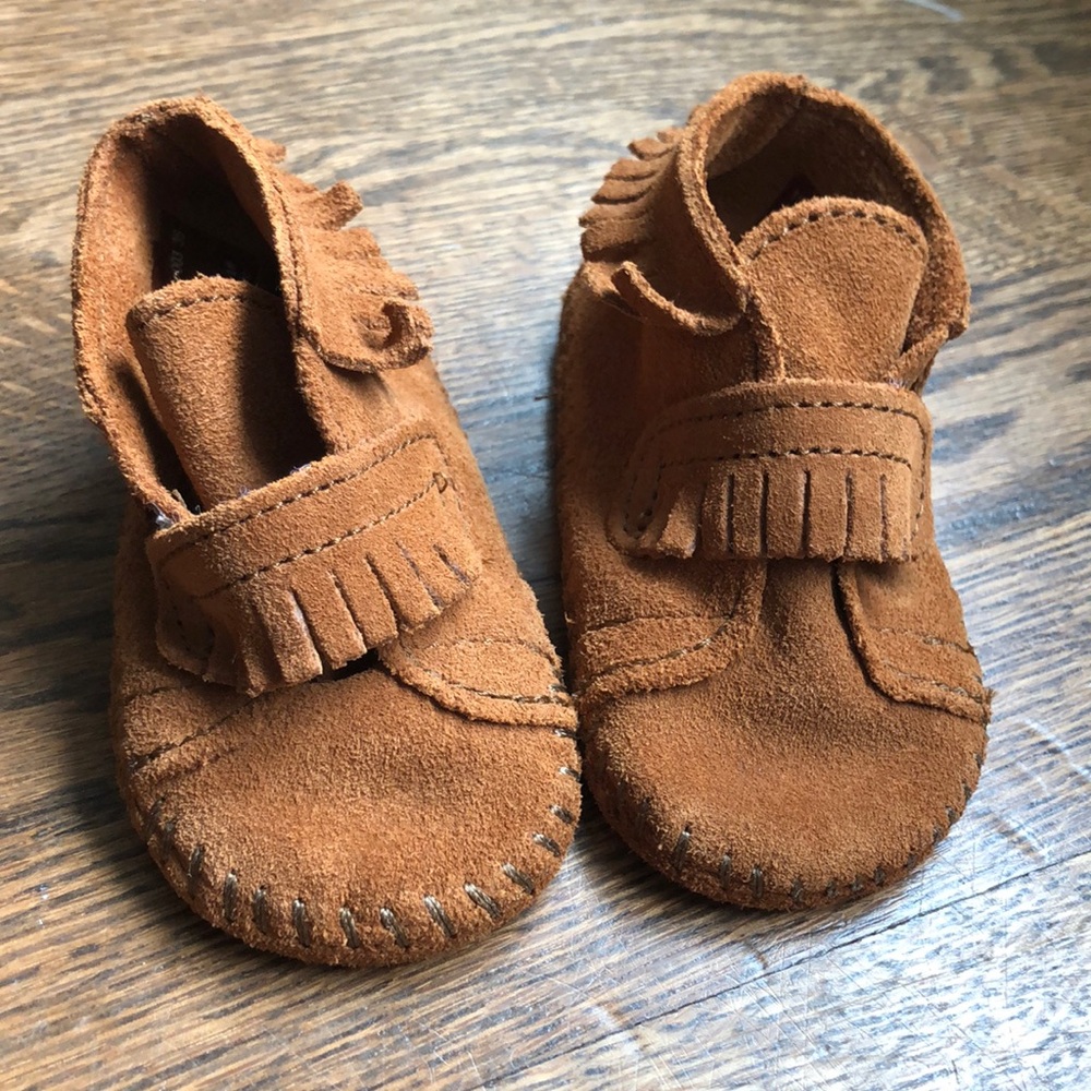 Minnetonka Baby Suede Velcro Moccasin Booties, Size 3